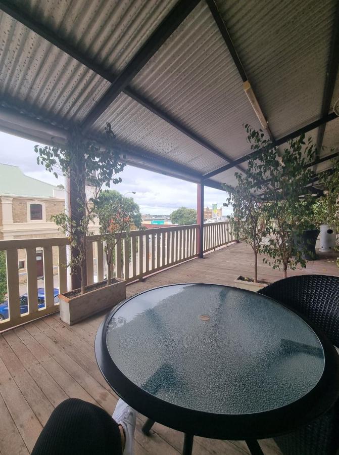 Balcony On Sixth 3*