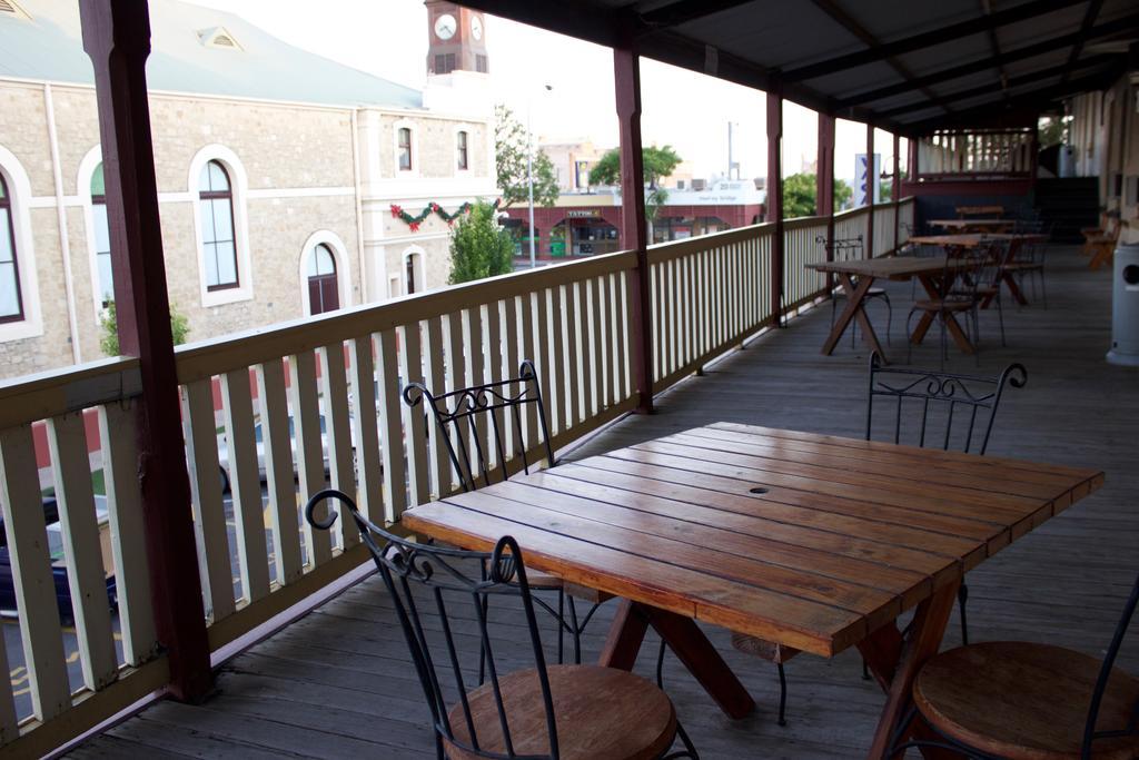 Balcony On Sixth