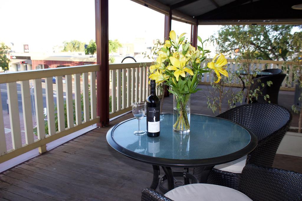Balcony On Sixth Motel Murray Bridge