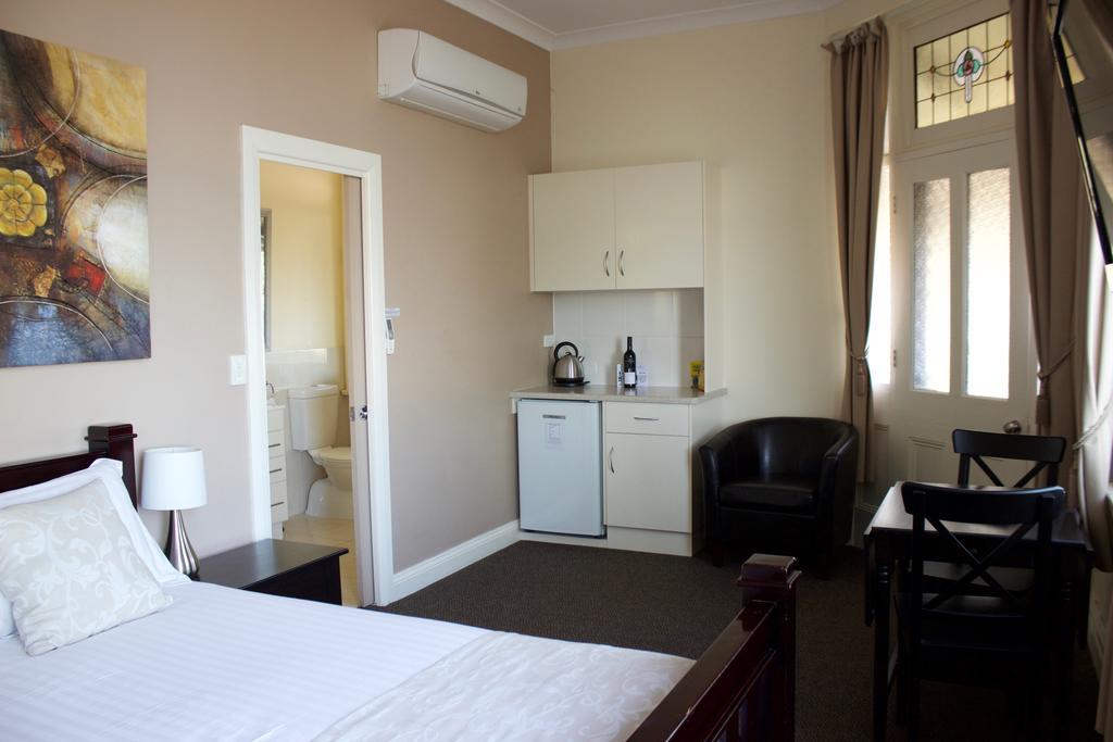 Motel Balcony On Sixth Murray Bridge